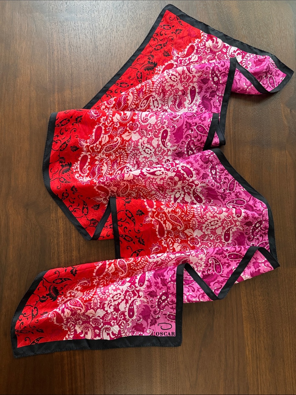 OSCAR DE LA RENTA 100% SILK SCARF OMBRÉ PAISLEY MAGENTA RED BLACK WHITE ≈53”x11”